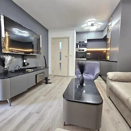 Luxury Designer Walk To Sea Garden&beach Apartament Warna