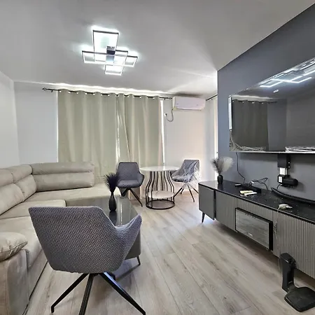 Luxury Designer Walk To Sea Garden&beach Apartament Warna