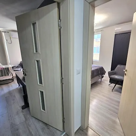 Luxury Designer Walk To Sea Garden&beach Apartament *